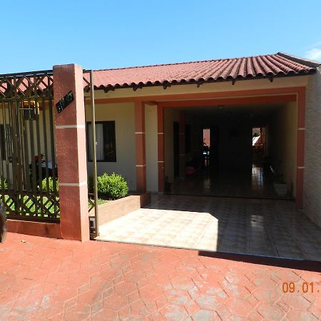 Casa Da Helo Quartos Em Foz Ξενοδοχείο Φοζ ντο Ιγκουασού Εξωτερικό φωτογραφία